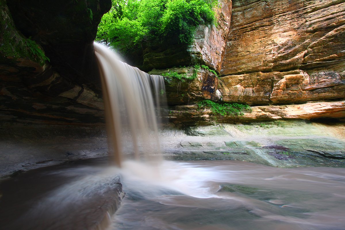 Lakewood Falls, IL - Best Starved Rock Waterfalls to Visit This Spring